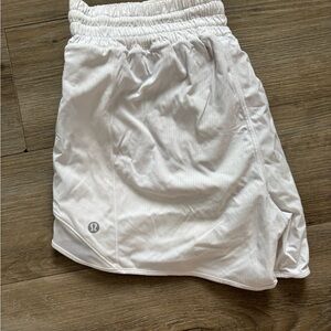 Lululemon Hotty Hot shorts